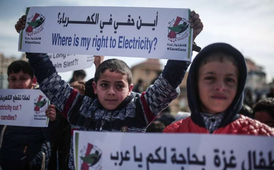 Palestinski mališani protestirali u Gazi: Ukinite okupaciju